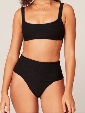 NWT l*space Medium Jess Black Ribbed Bikini Top